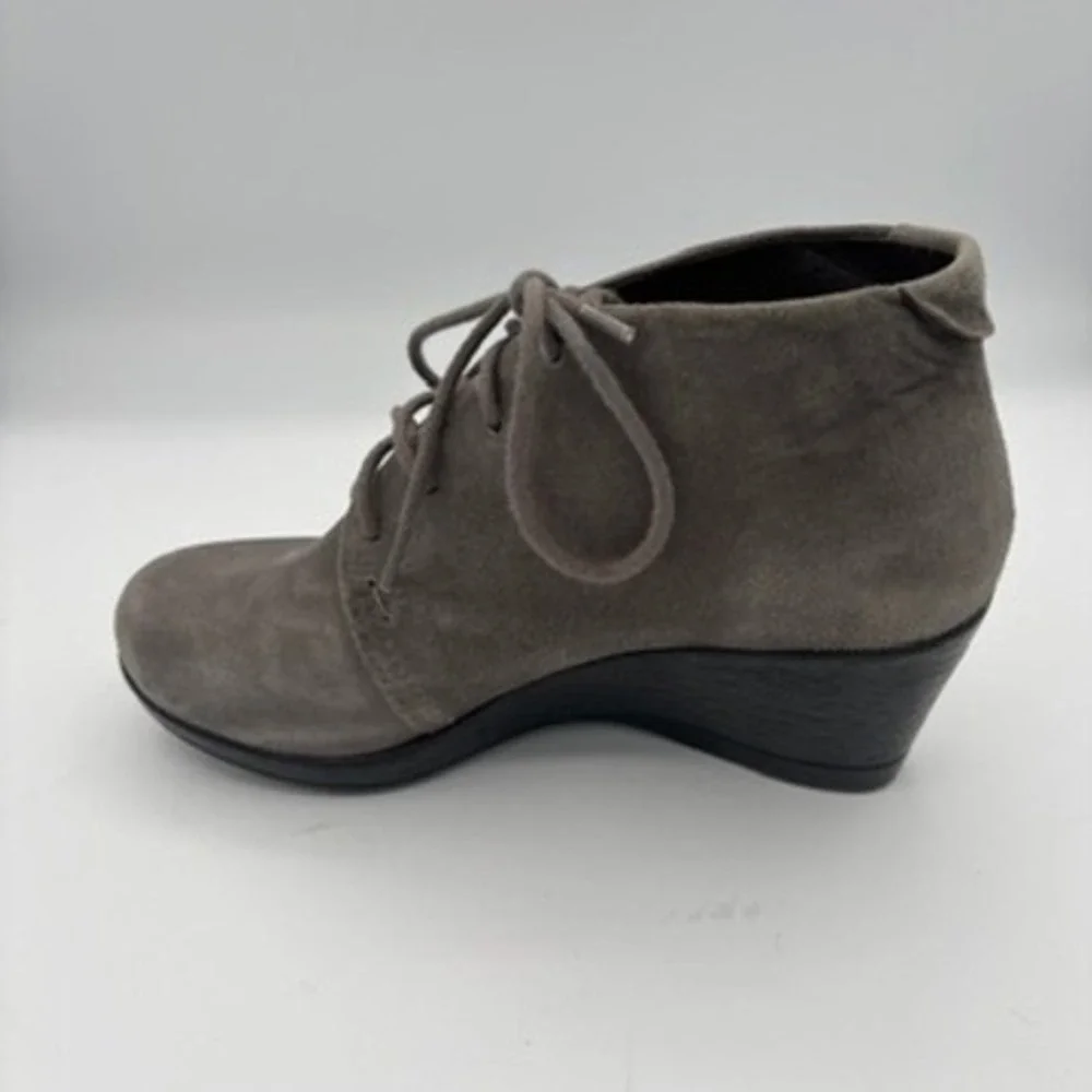 Dansko Wedge Ankle Boots Women Sz 39 Grey Suede Lace‎ Up Booties